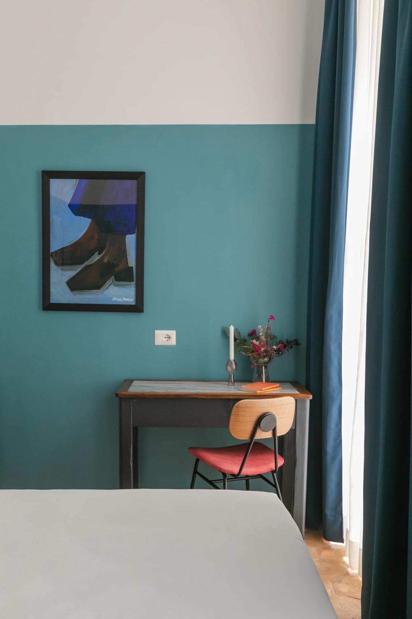 Interno 12 *